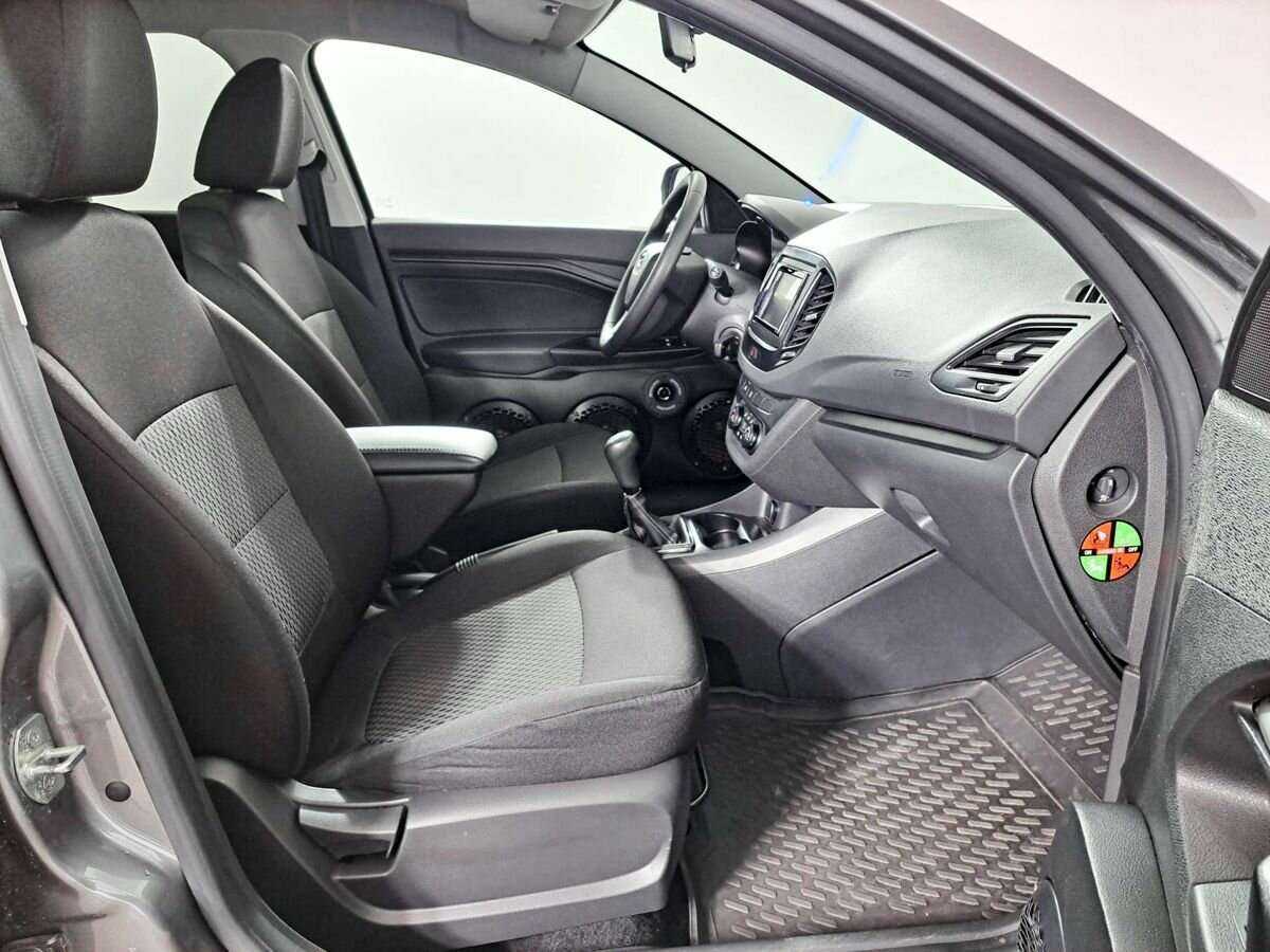 Lada (ВАЗ) Vesta 2017 года с пробегом. Фото: #8