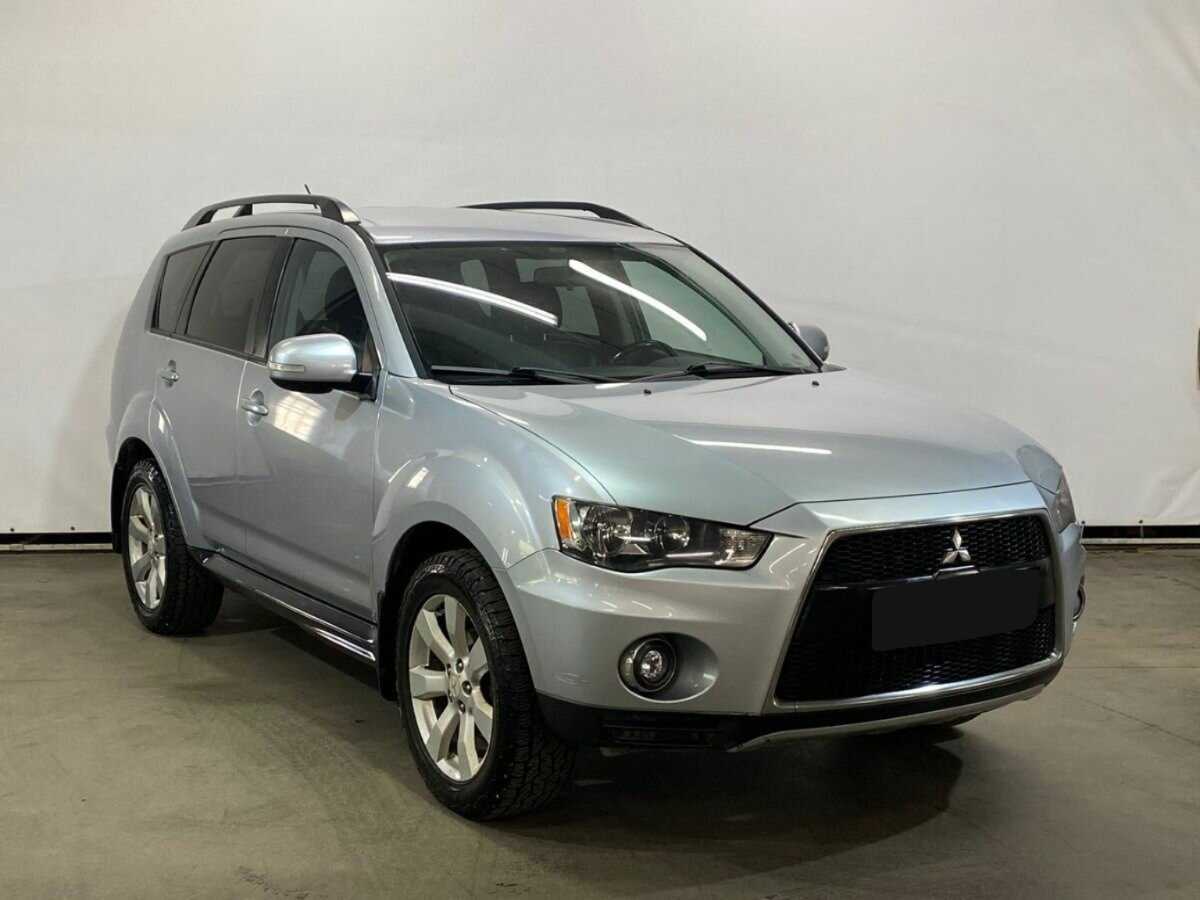 Mitsubishi Outlander 2011 года с пробегом. Фото: #2