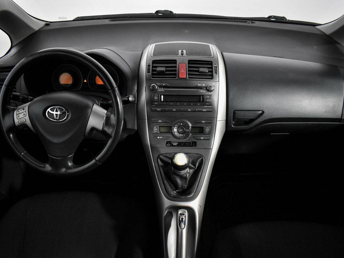 Toyota Auris 2008 года с пробегом. Фото: #11