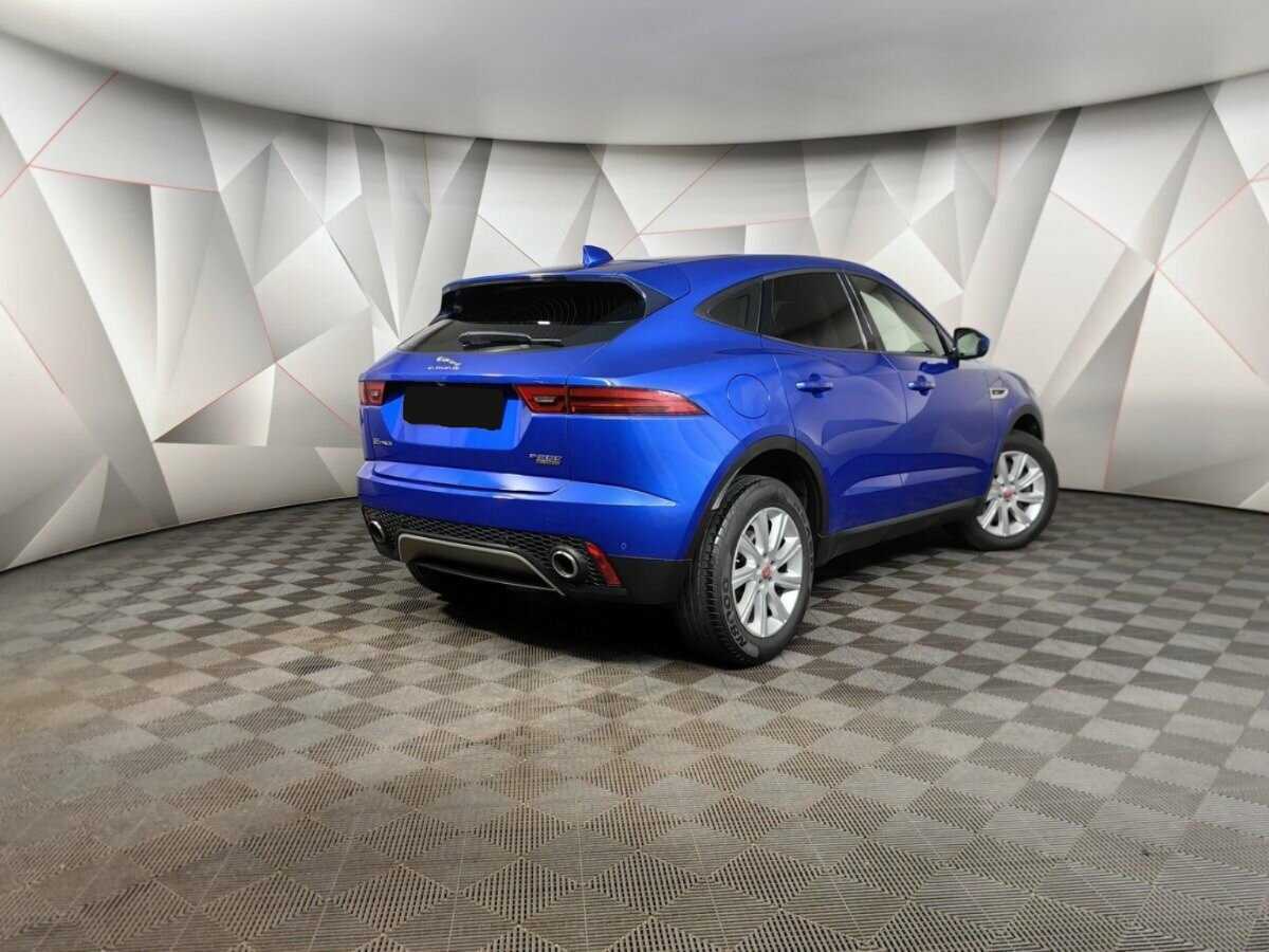 Jaguar E-Pace 2019 года с пробегом. Фото: #1