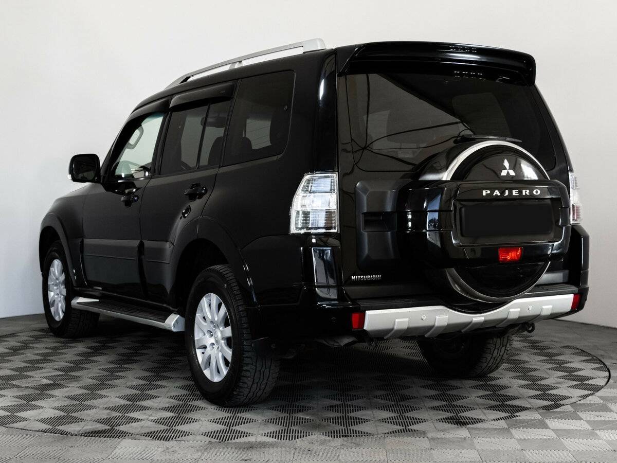 Mitsubishi Pajero 2011 года с пробегом. Фото: #4