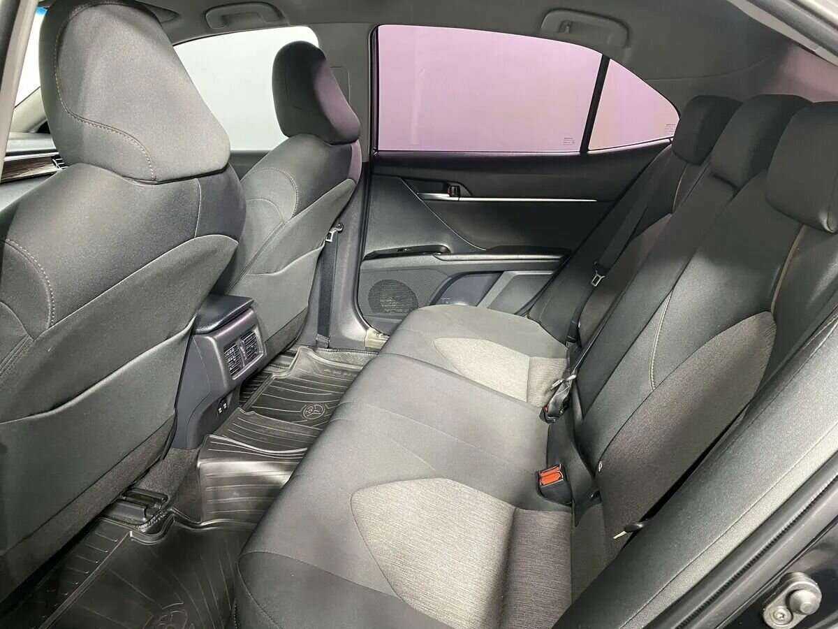 Toyota Camry 2020 года с пробегом. Фото: #8