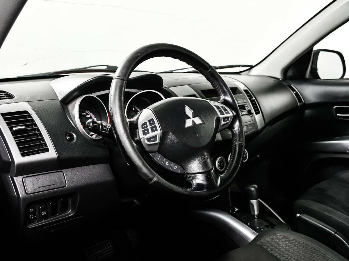 Mitsubishi Outlander 2008 года с пробегом. Фото: #12