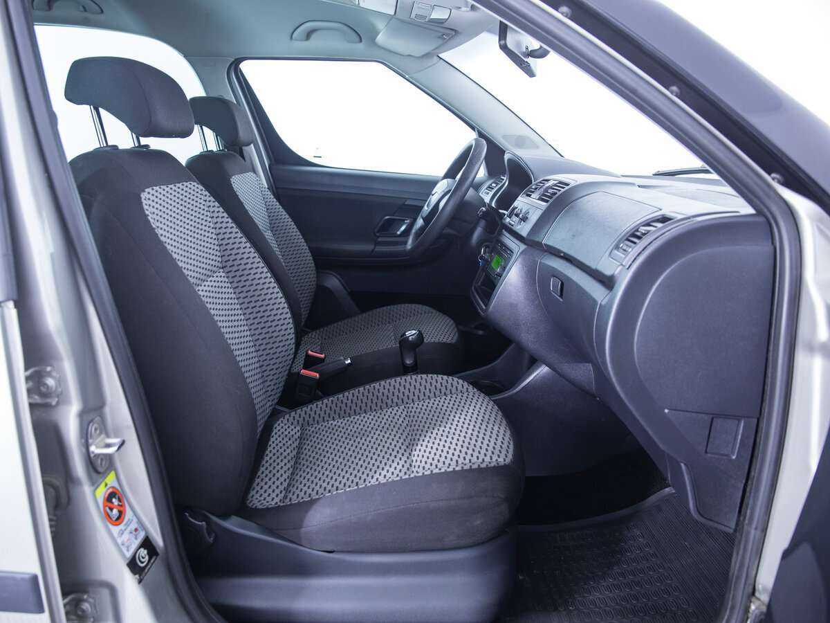 Skoda Roomster 2011 года с пробегом. Фото: #11