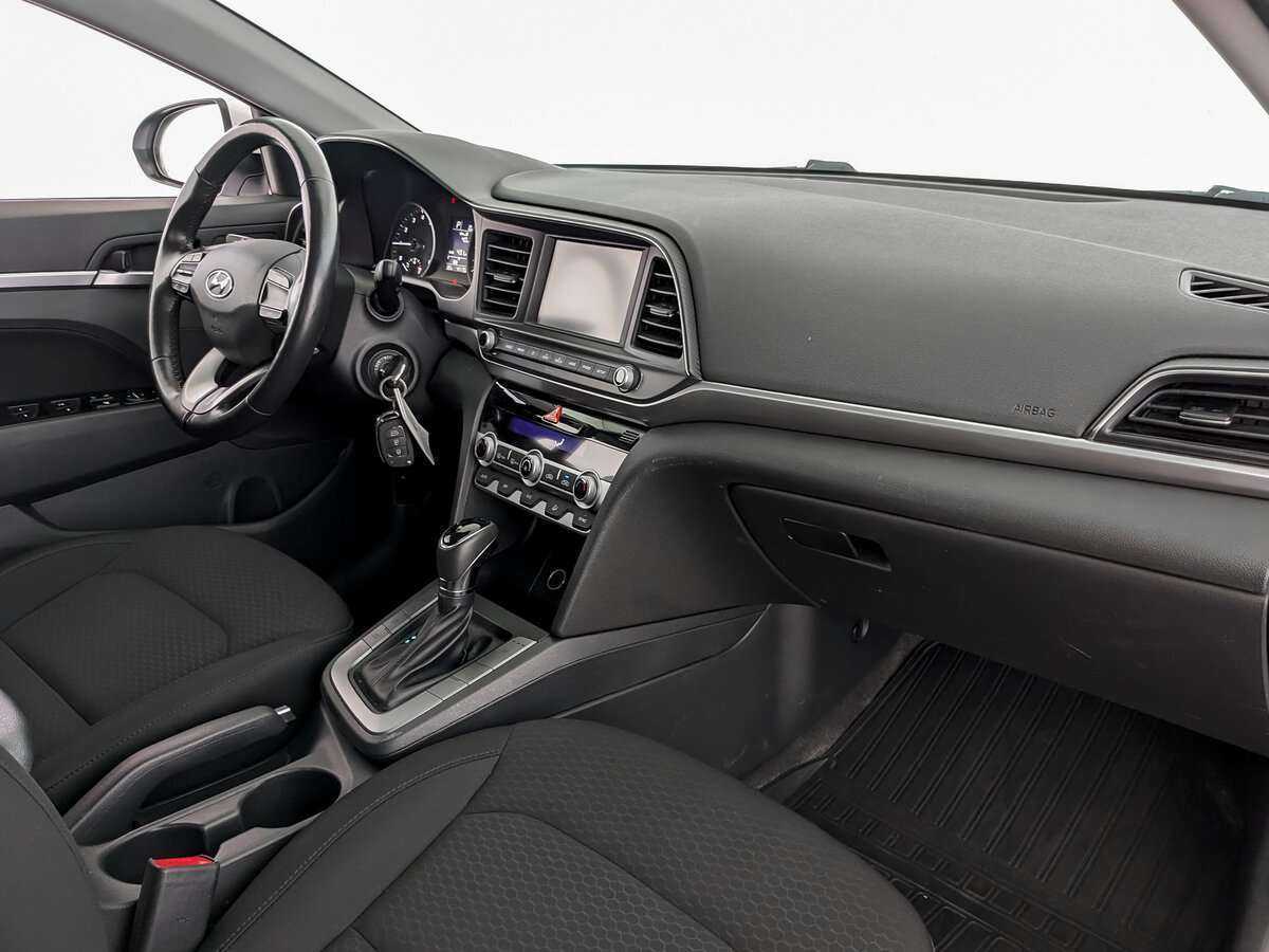 Hyundai Elantra 2020 года с пробегом. Фото: #8