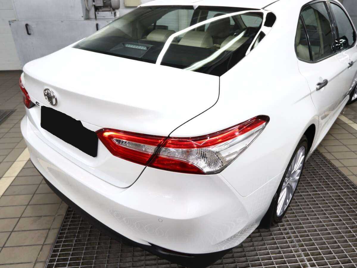 Toyota Camry 2021 года с пробегом. Фото: #4
