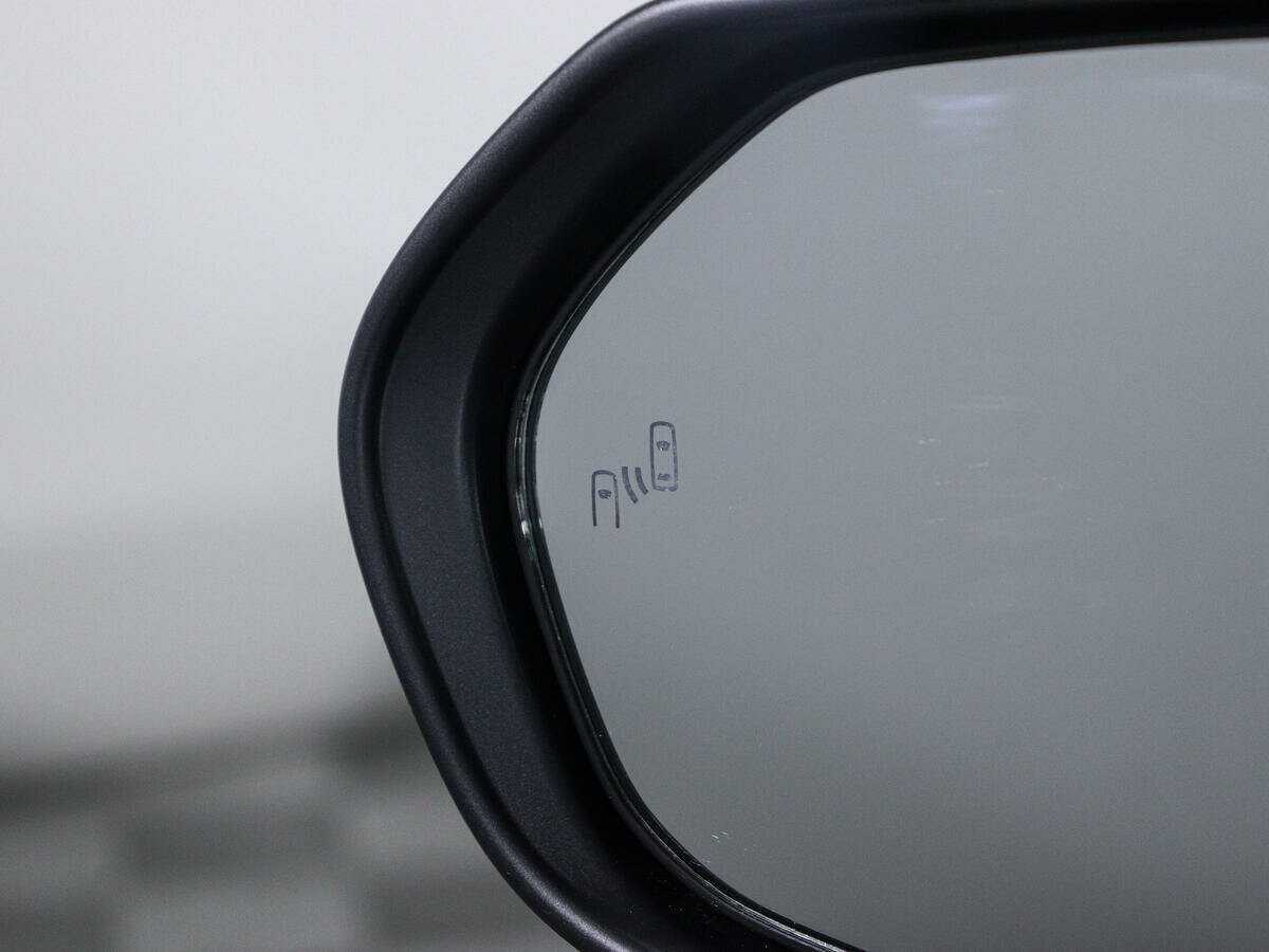 Toyota Camry 2024 года с пробегом. Фото: #17