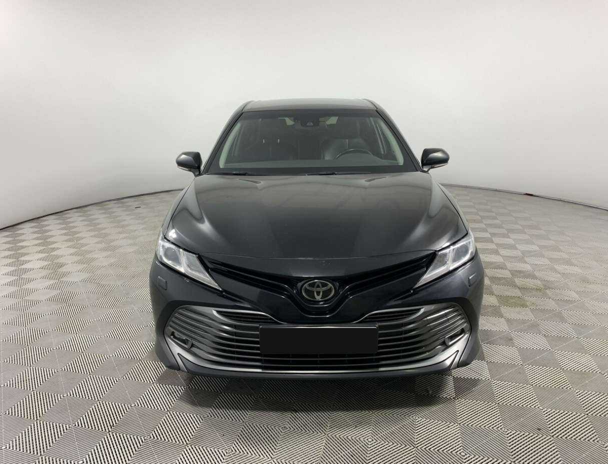 Toyota Camry 2019 года с пробегом. Фото: #1