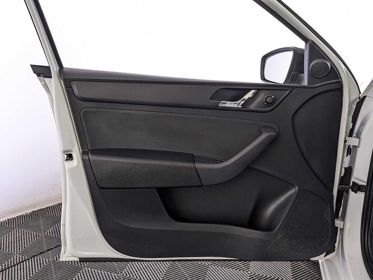 Skoda Rapid 2017 года с пробегом. Фото: #18