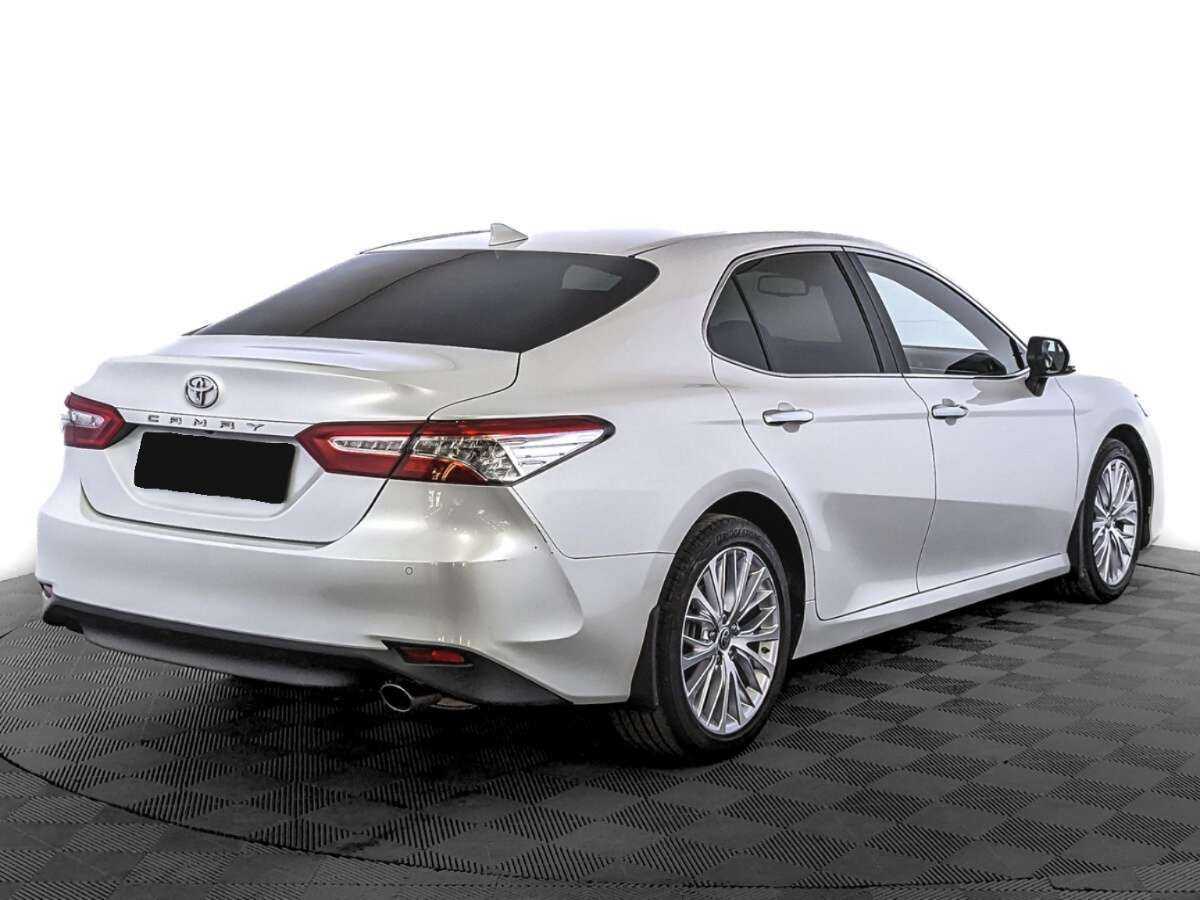Toyota Camry 2021 года с пробегом. Фото: #4