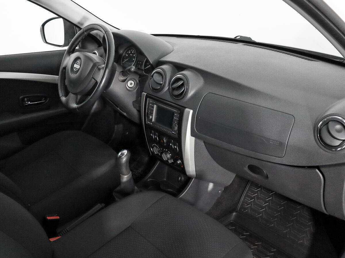 Nissan Almera 2015 года с пробегом. Фото: #8