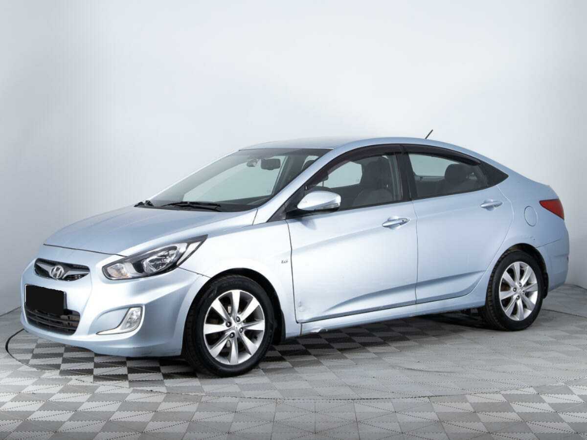 Hyundai Solaris 2012 года с пробегом. Посмотреть фото
