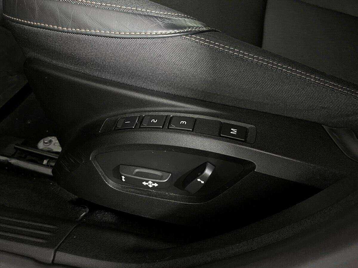 Volvo V40 Cross Country 2018 года с пробегом. Фото: #12