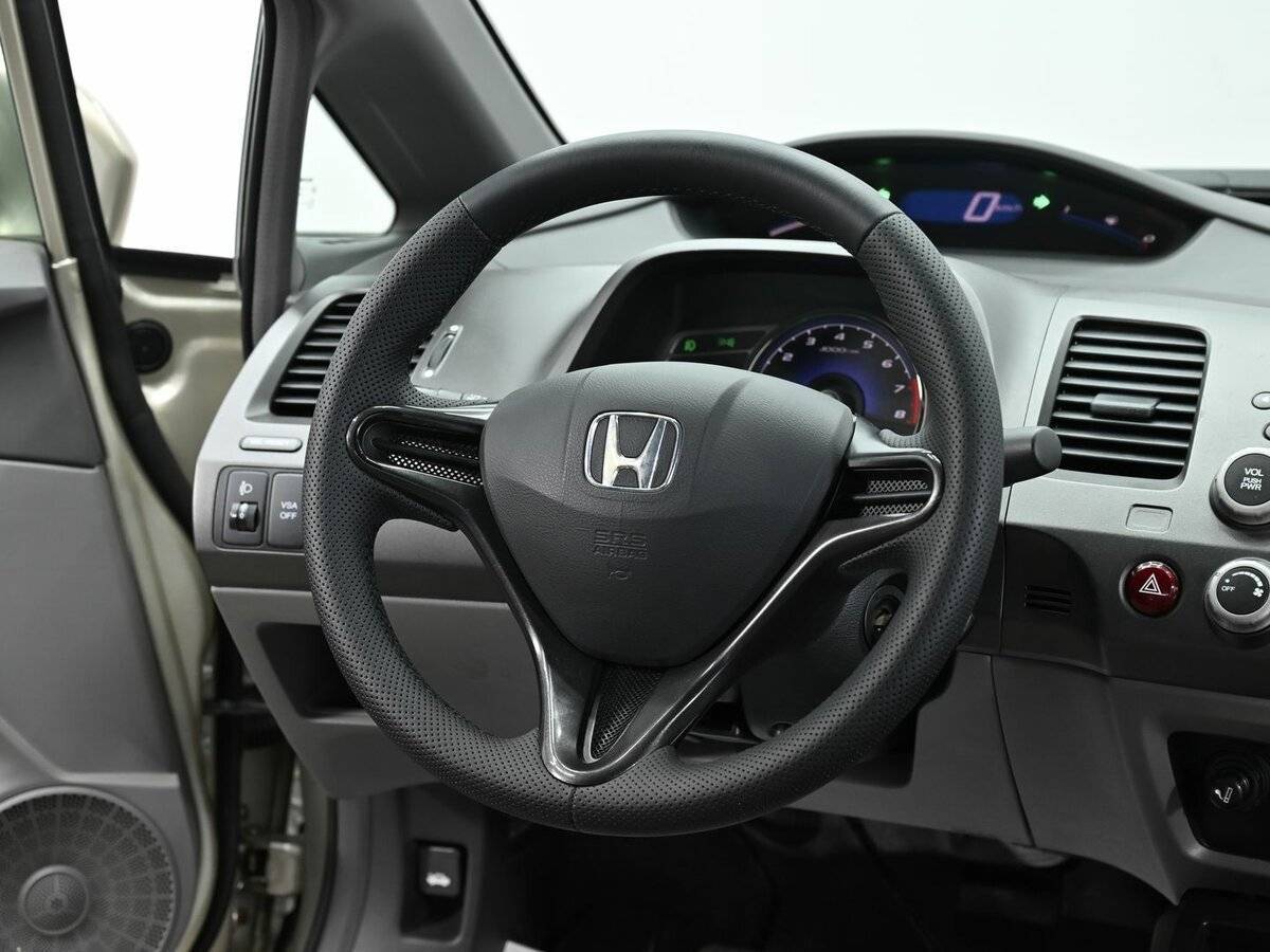 Honda Civic 2008 года с пробегом. Фото: #7