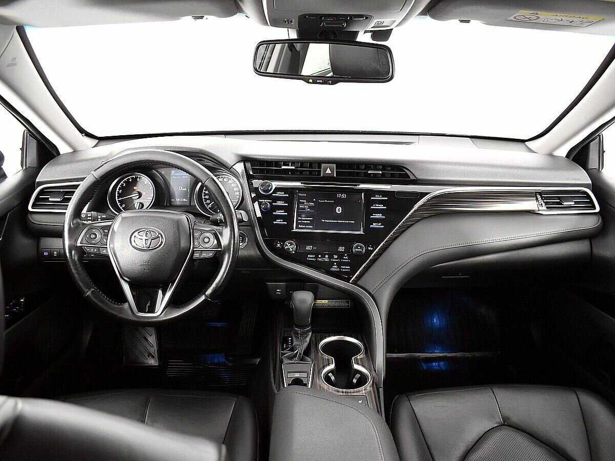 Toyota Camry 2019 года с пробегом. Фото: #9