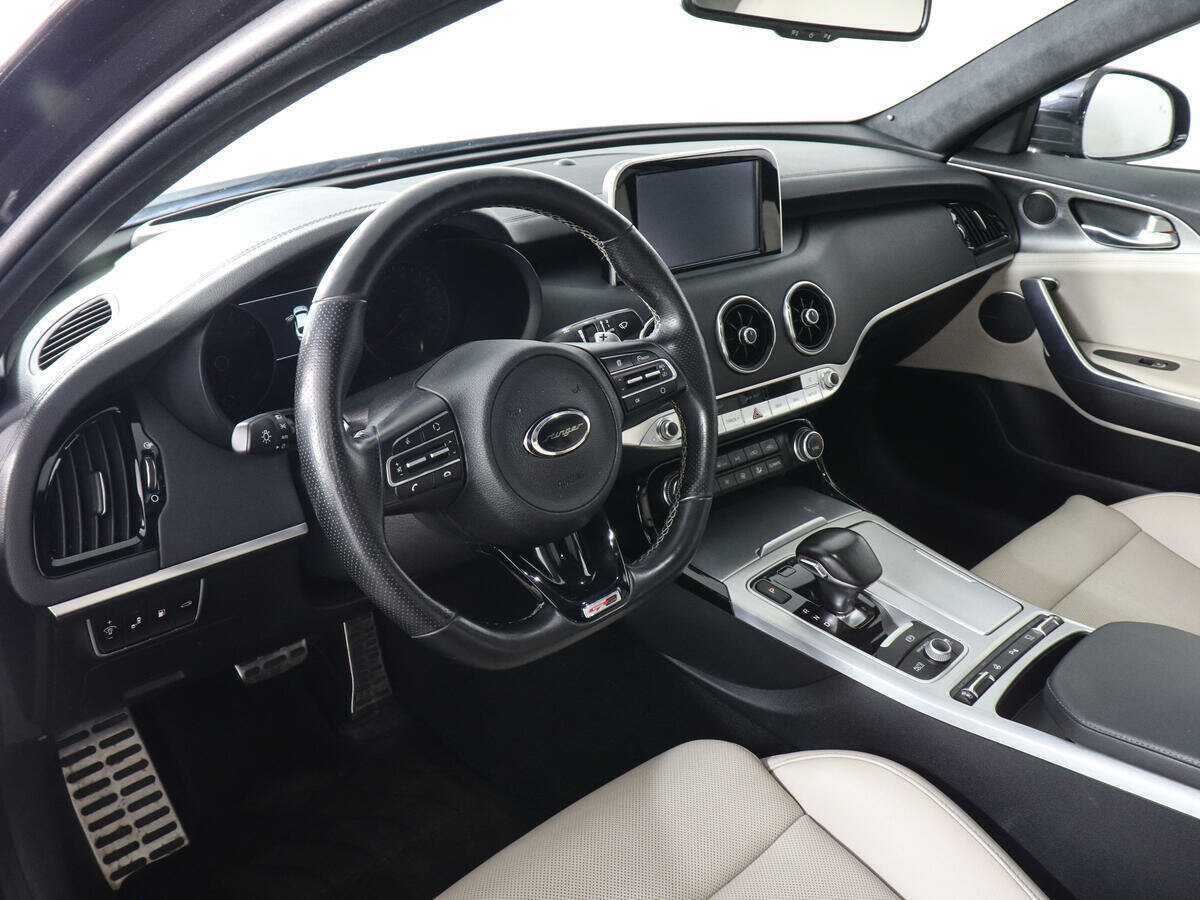 Kia Stinger 2018 года с пробегом. Фото: #8