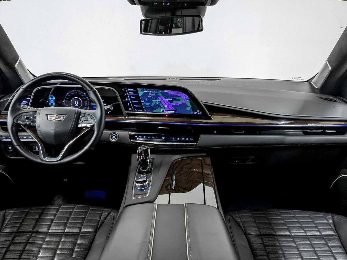 Cadillac Escalade 2021 года с пробегом. Фото: #12