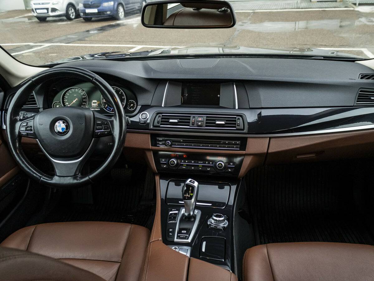 BMW 5 серии 2016 года с пробегом. Фото: #12