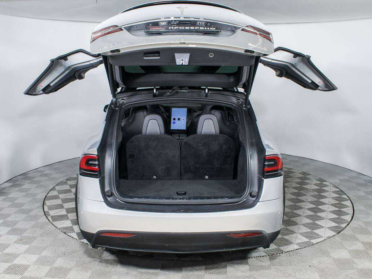 Tesla Model X 2018 года с пробегом. Фото: #22