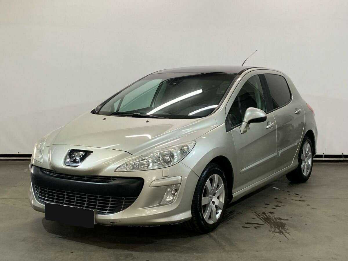 Peugeot 308 2008 года с пробегом. Посмотреть фото