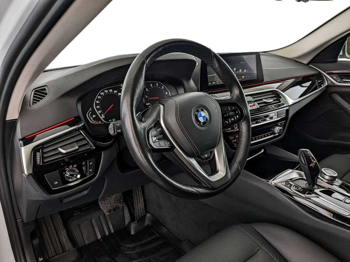 BMW 5 серии 2020 года с пробегом. Фото: #9