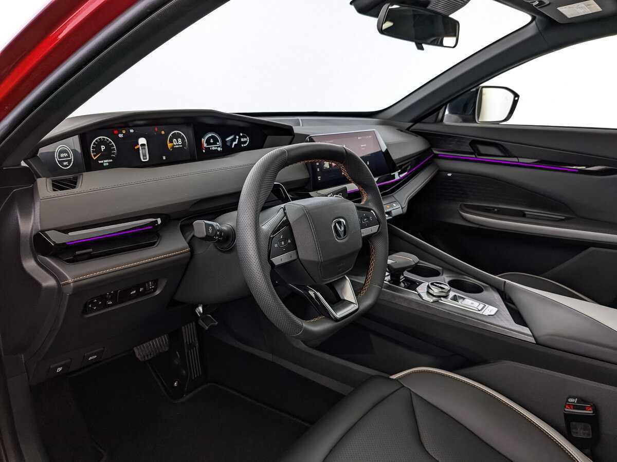 Changan UNI-V 2024 года с пробегом. Фото: #14