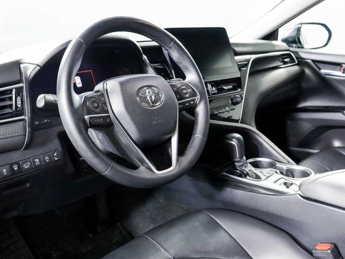 Toyota Camry 2023 года с пробегом. Фото: #13