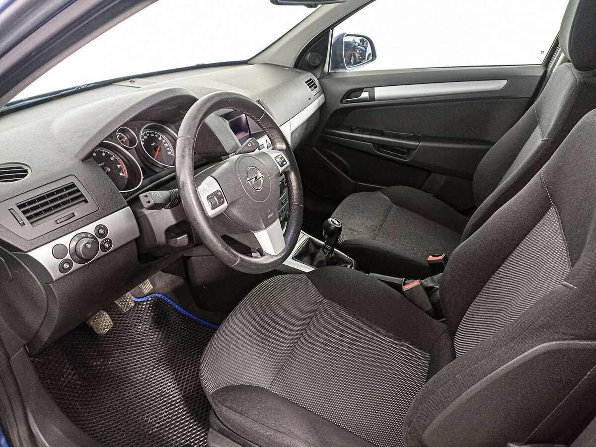 Opel Astra 2011 года с пробегом. Фото: #13