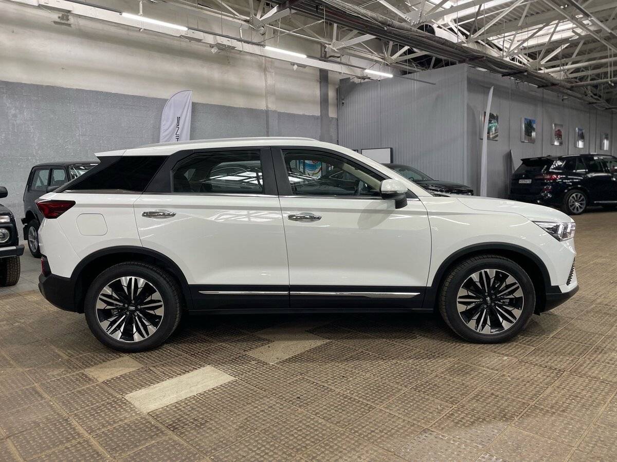 FAW Bestune T77 2023 года с пробегом. Фото: #3