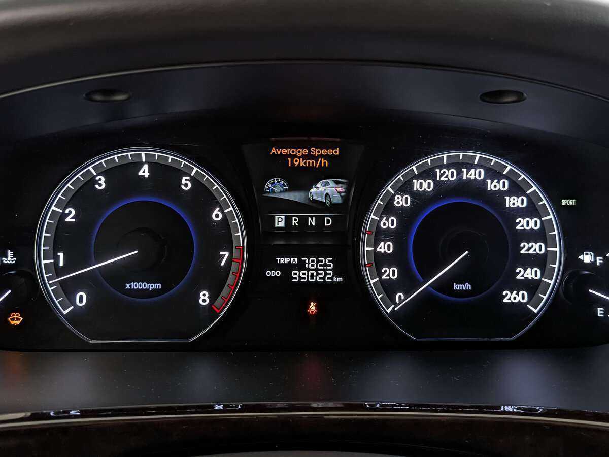 Hyundai Equus 2012 года с пробегом. Фото: #11