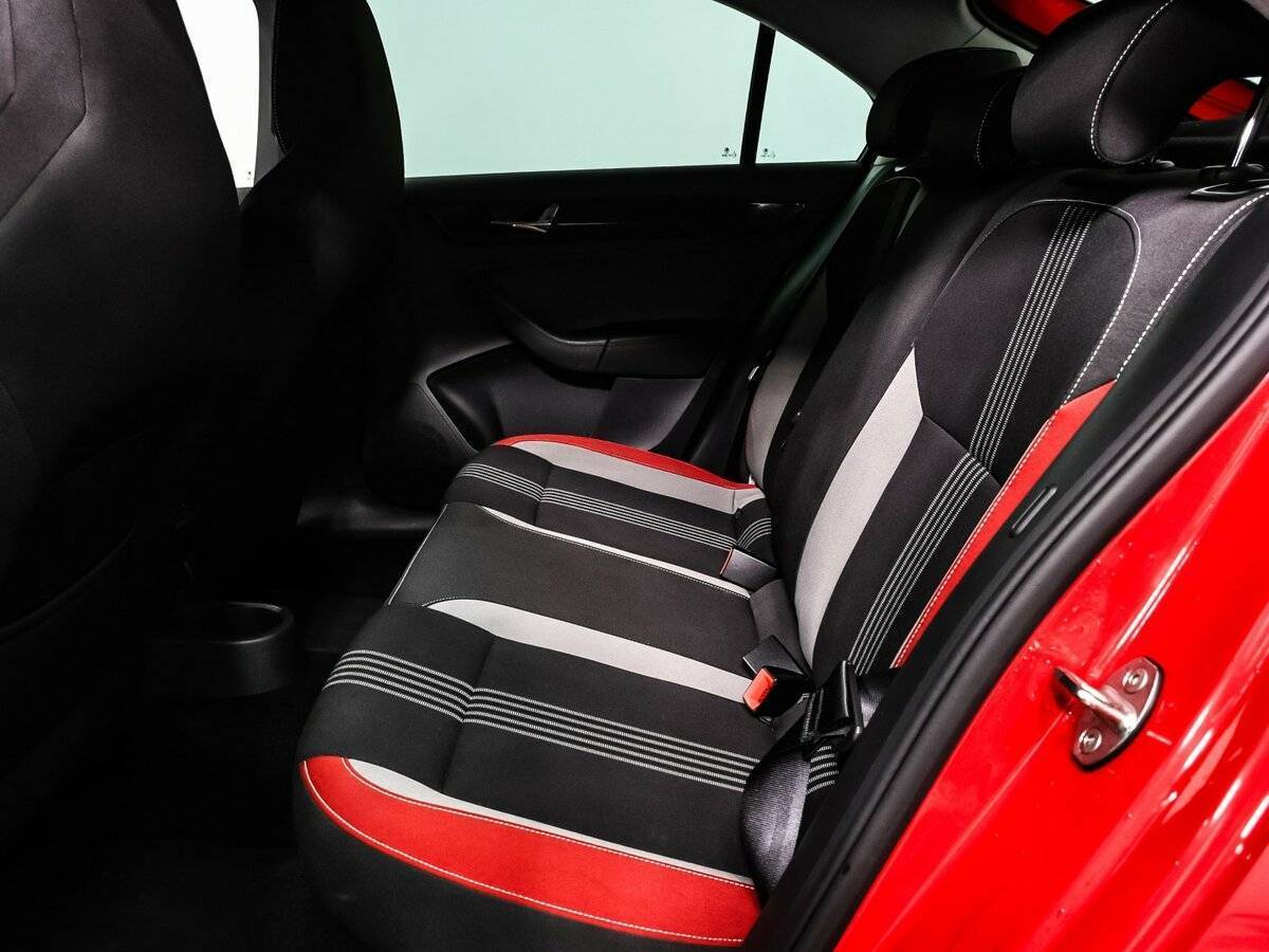 Skoda Rapid 2018 года с пробегом. Фото: #11