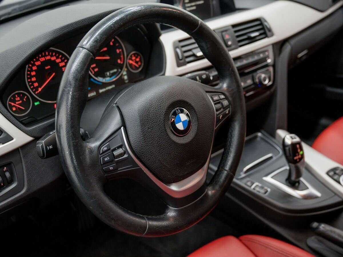BMW 3 серии 2015 года с пробегом. Фото: #14