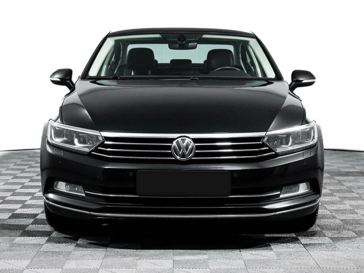 Volkswagen Passat 2019 года с пробегом. Фото: #1