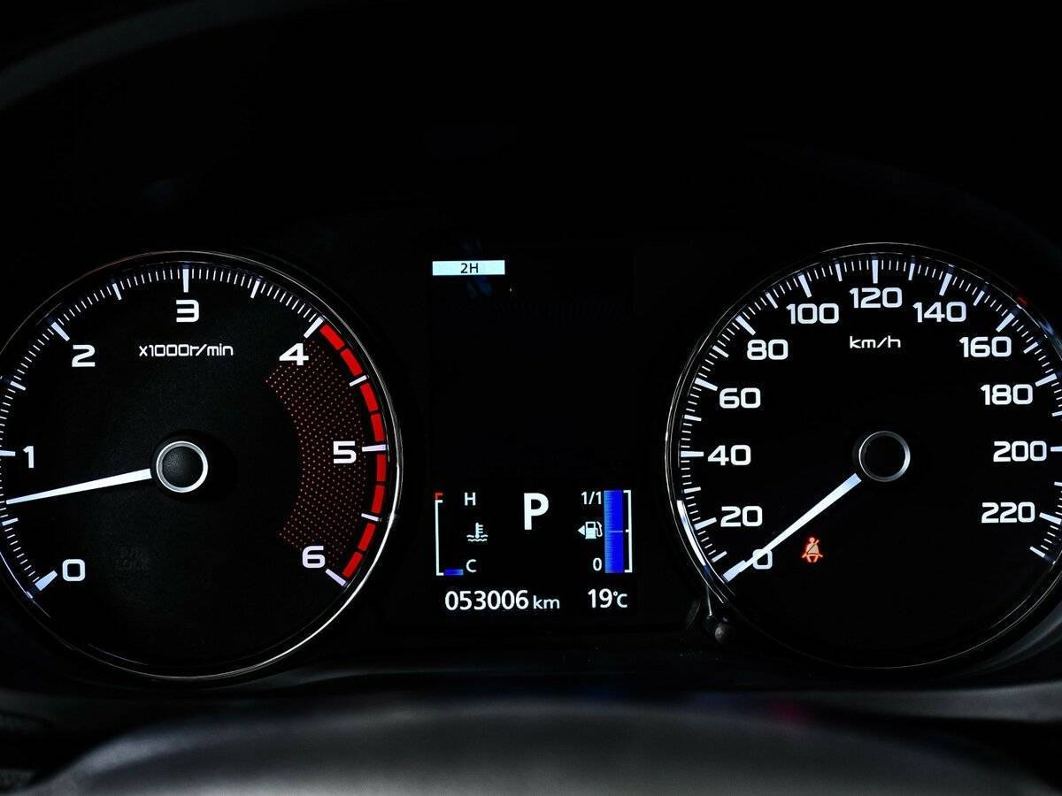 Mitsubishi Pajero Sport 2018 года с пробегом. Фото: #9