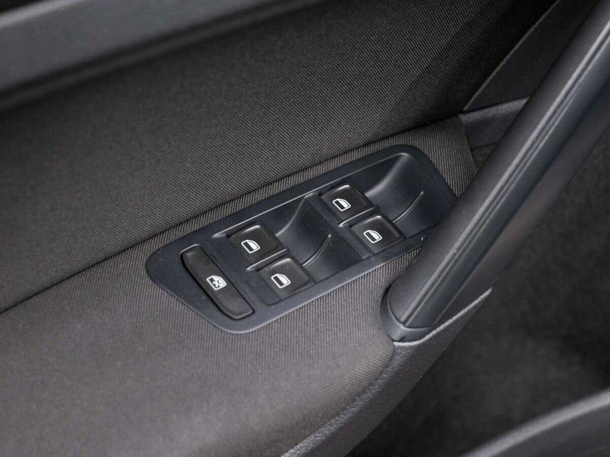 Volkswagen Golf 2013 года с пробегом. Фото: #17