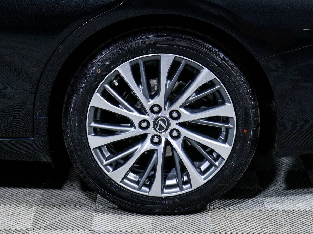Lexus ES 2018 года с пробегом. Фото: #14