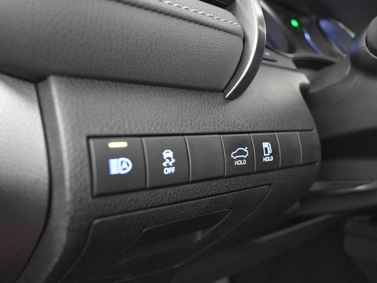 Toyota Camry 2022 года с пробегом. Фото: #9