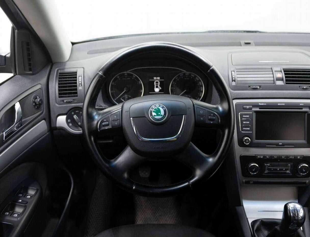Skoda Octavia 2010 года с пробегом. Фото: #13