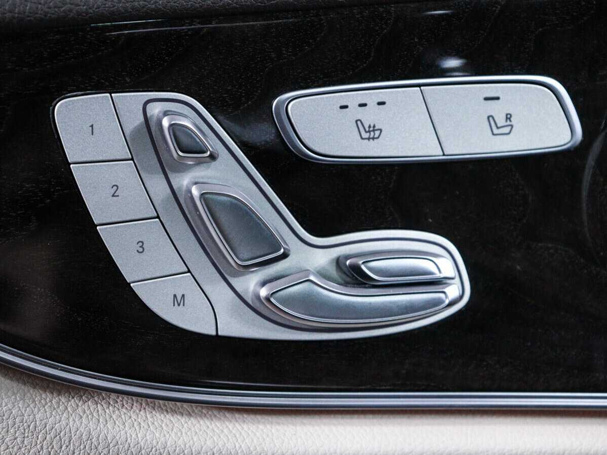 Mercedes-Benz E-Класс 2018 года с пробегом. Фото: #20