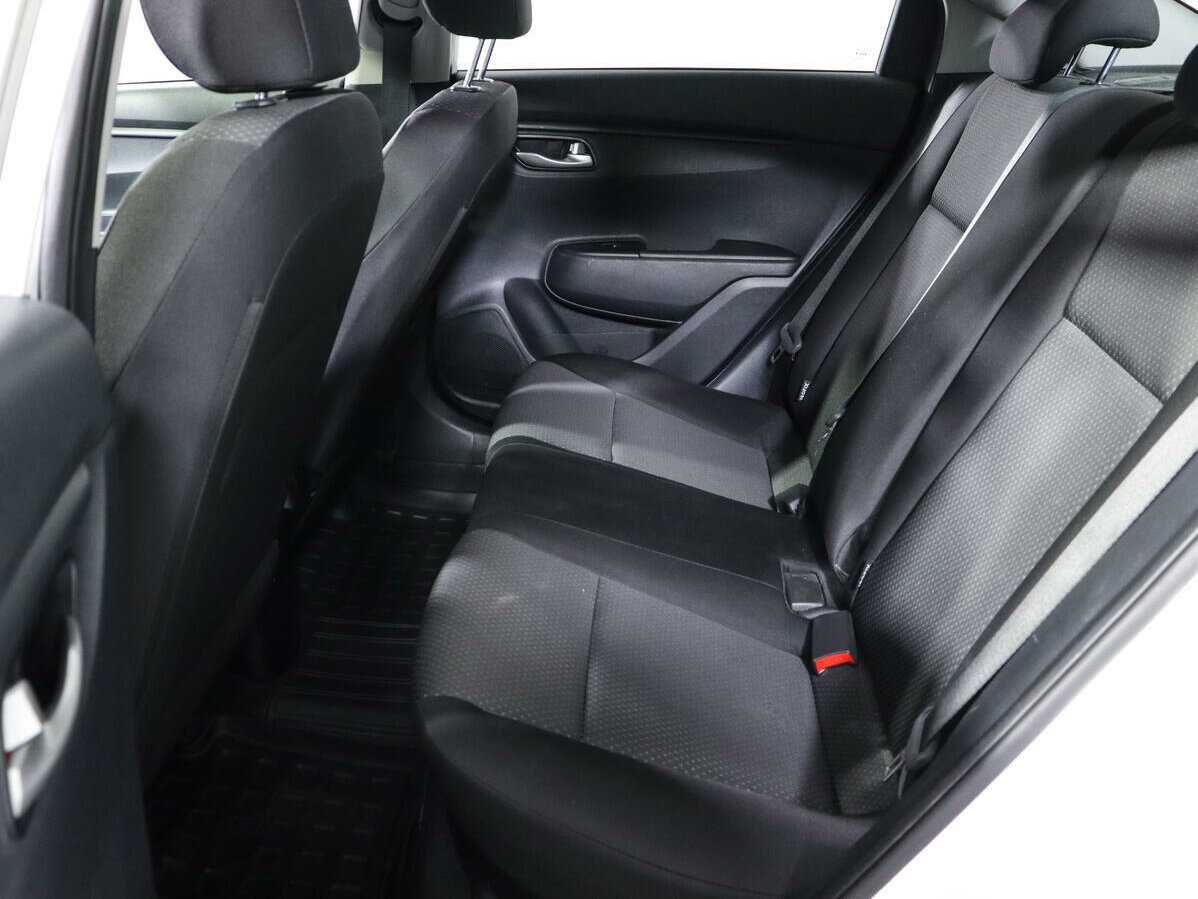 Kia Rio 2022 года с пробегом. Фото: #9