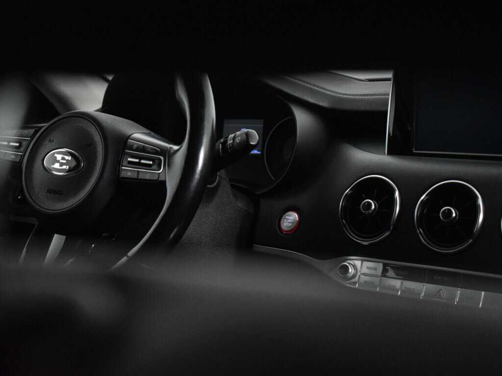 Kia Stinger 2018 года с пробегом. Фото: #12
