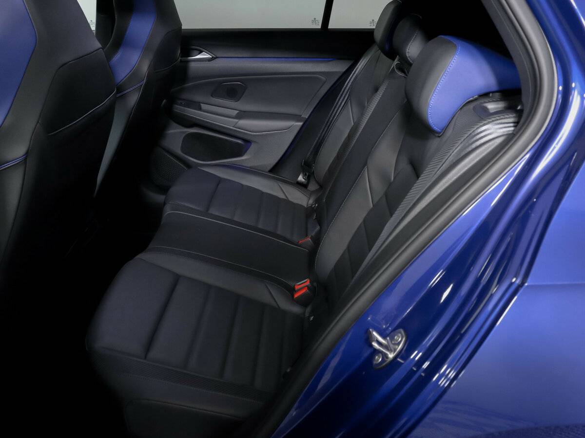 Volkswagen Golf R 2023 года с пробегом. Фото: #7