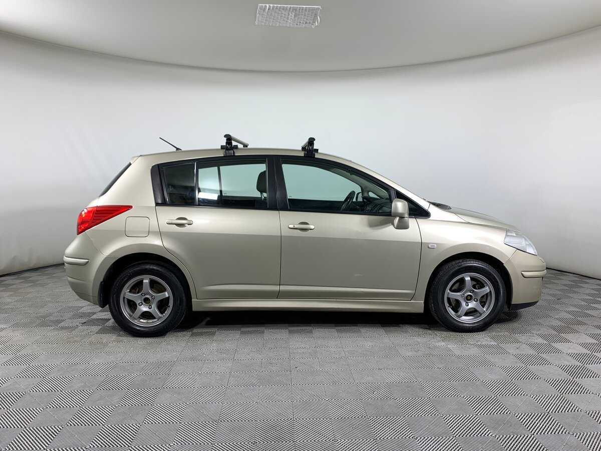 Nissan Tiida 2010 года с пробегом. Фото: #3