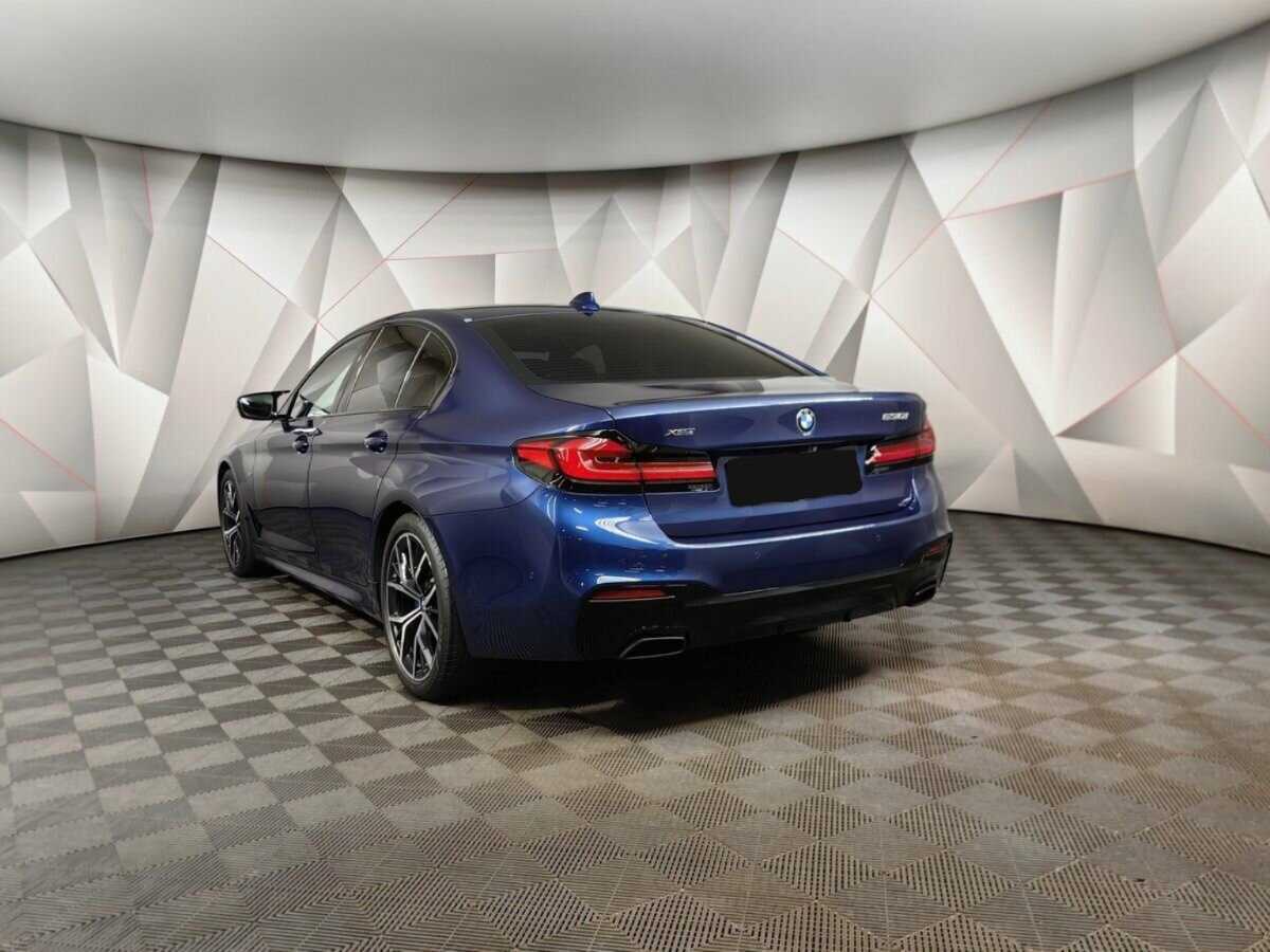 BMW 5 серии 2018 года с пробегом. Фото: #3