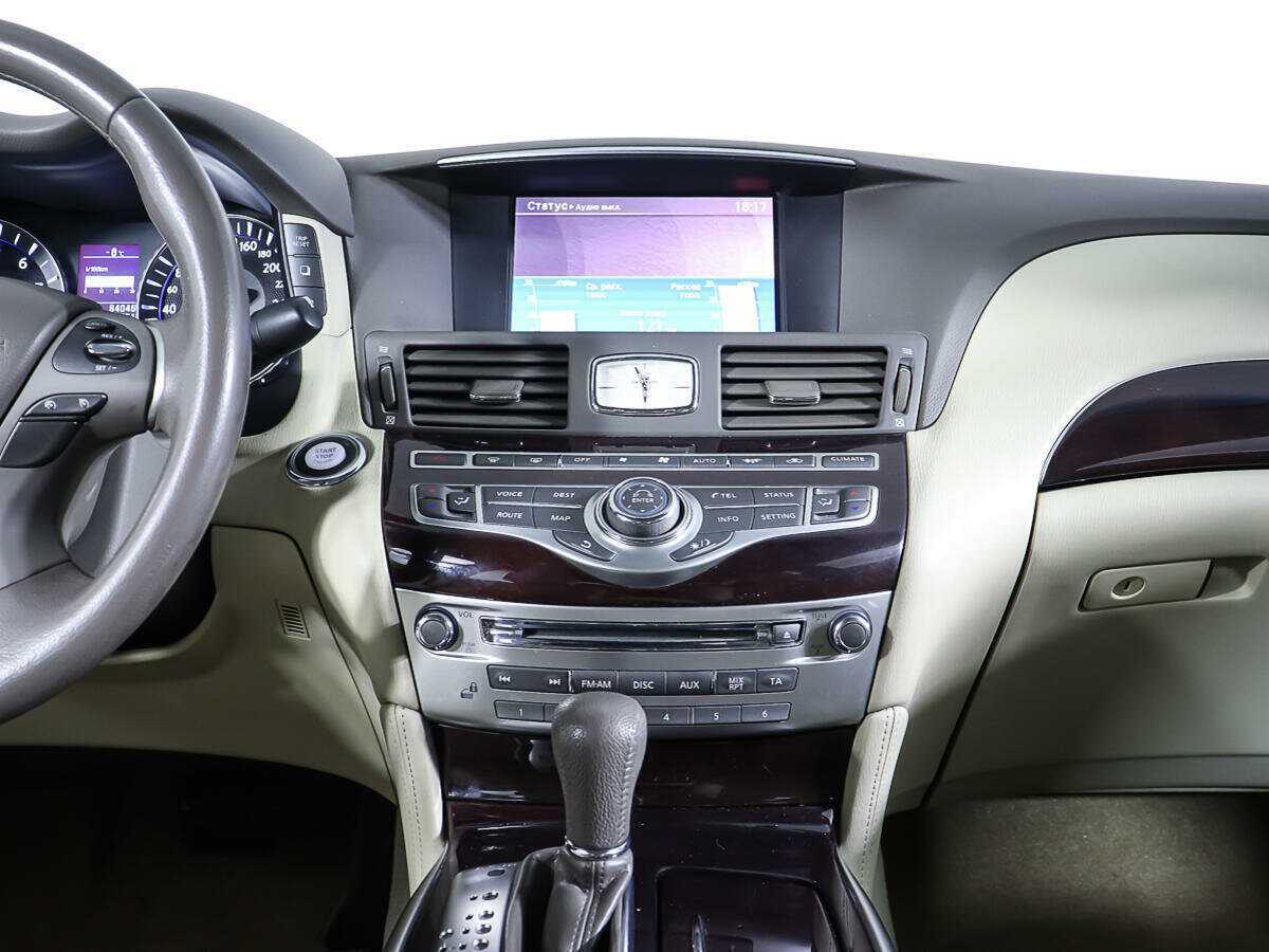 Infiniti M 2012 года с пробегом. Фото: #12