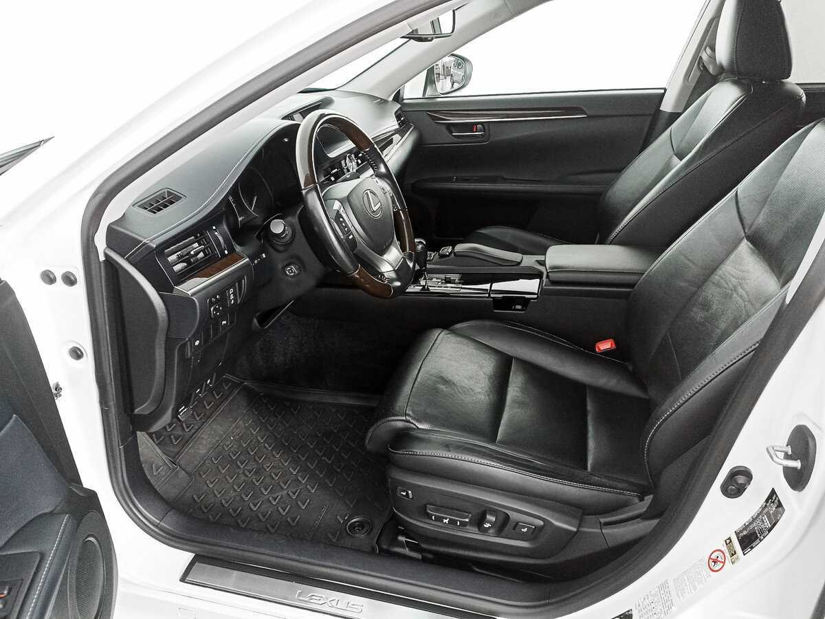 Lexus ES 2015 года с пробегом. Фото: #10