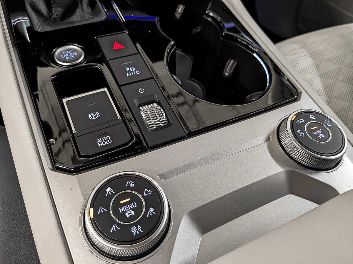 Volkswagen Touareg 2020 года с пробегом. Фото: #20