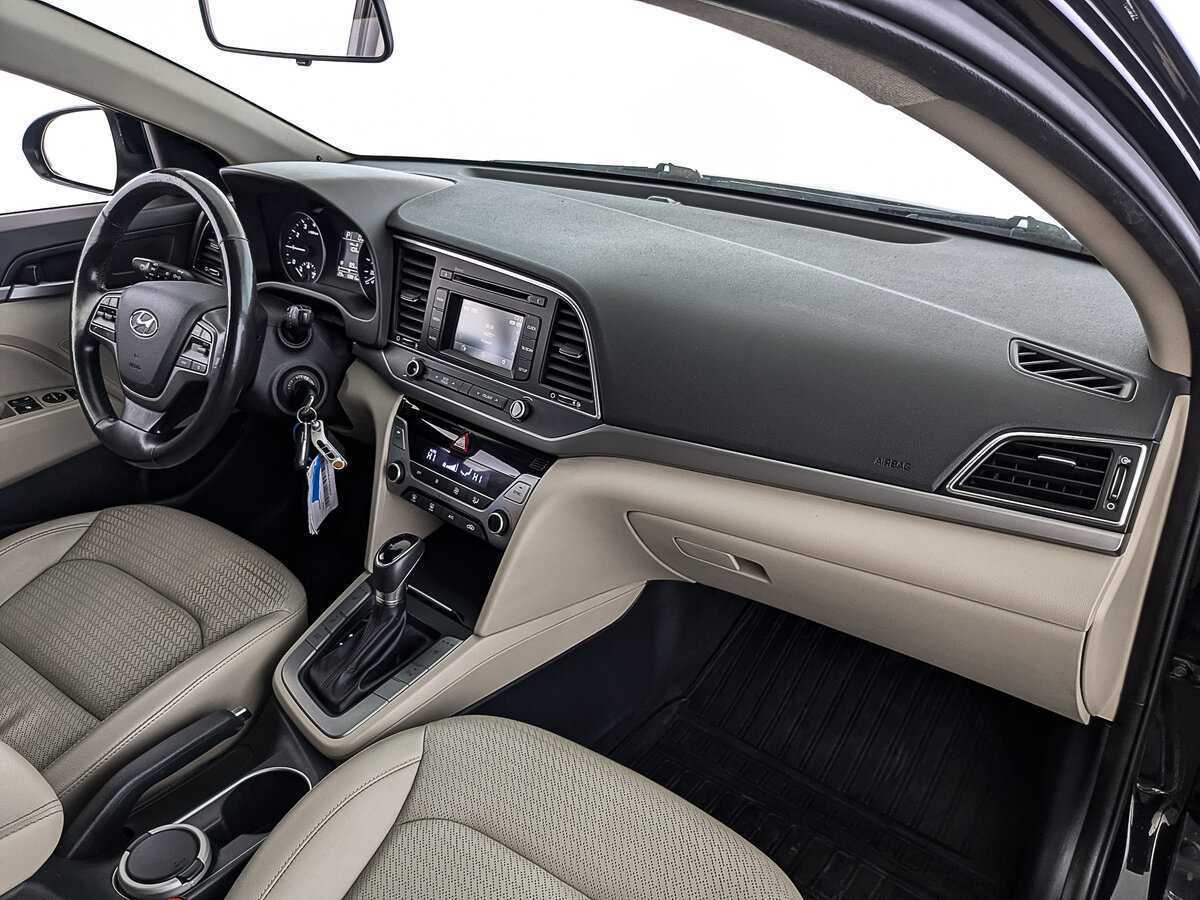 Hyundai Elantra 2017 года с пробегом. Фото: #12