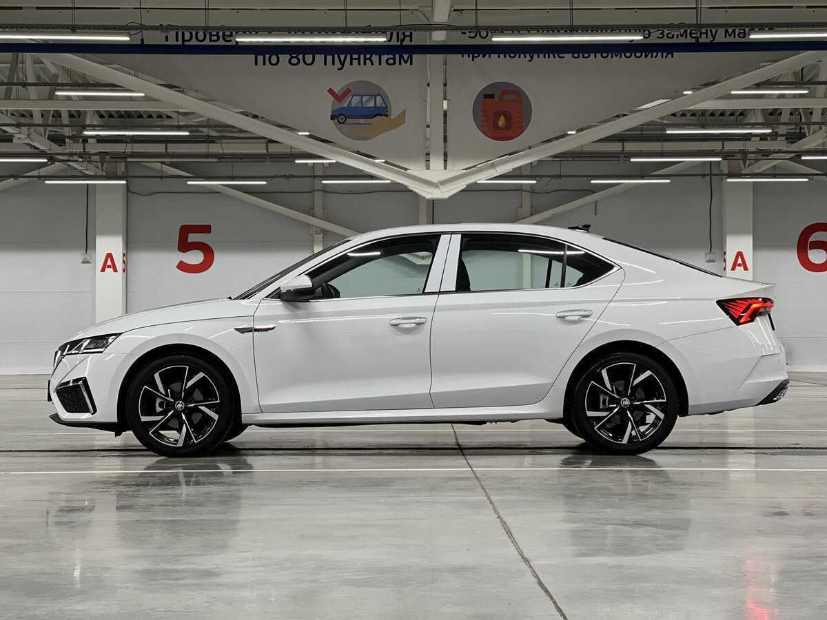 Skoda Octavia 2024 года с пробегом. Фото: #7