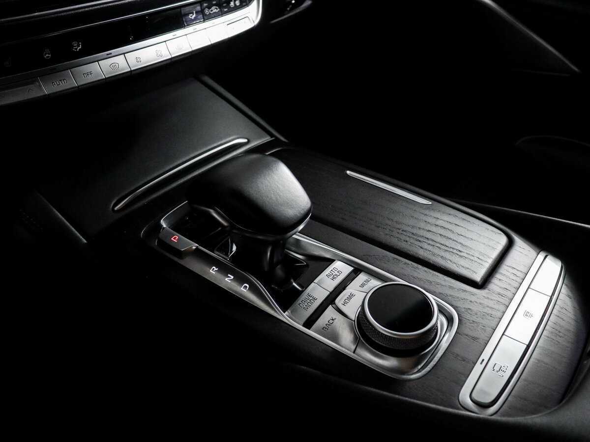 Kia K900 2019 года с пробегом. Фото: #16